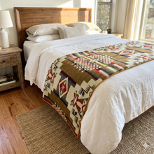 Load image into Gallery viewer, Andean Alpaca Wool Blanket - Sandstone