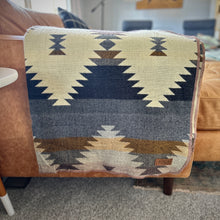 Load image into Gallery viewer, Andean Alpaca Wool Blanket - Rocky
