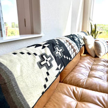 Load image into Gallery viewer, Andean Alpaca Wool Blanket - Mocha