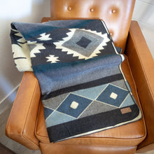 Load image into Gallery viewer, Andean Alpaca Wool Blanket - Midnight