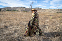 Load image into Gallery viewer, Andean Alpaca Wool Blanket - Cactus