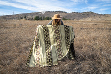 Load image into Gallery viewer, Andean Alpaca Wool Blanket - Cactus