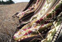 Load image into Gallery viewer, Andean Alpaca Wool Blanket - Cactus