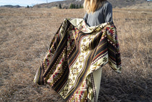 Load image into Gallery viewer, Andean Alpaca Wool Blanket - Cactus