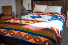 Load image into Gallery viewer, Andean Alpaca Wool Blanket - Moab