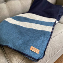 Load image into Gallery viewer, Andean Alpaca Wool Blanket - Extra Thick