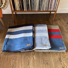 Load image into Gallery viewer, Andean Alpaca Wool Blanket - Extra Thick