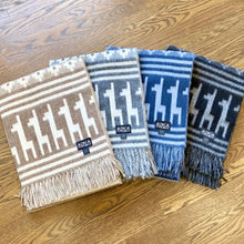 Load image into Gallery viewer, Alpaca Wool Throw Blanket - Alpaca Design