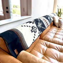 Load image into Gallery viewer, Andean Alpaca Wool Blanket - Mocha
