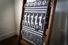 Load image into Gallery viewer, Alpaca Wool Throw Blanket - Alpaca Design (Grey)
