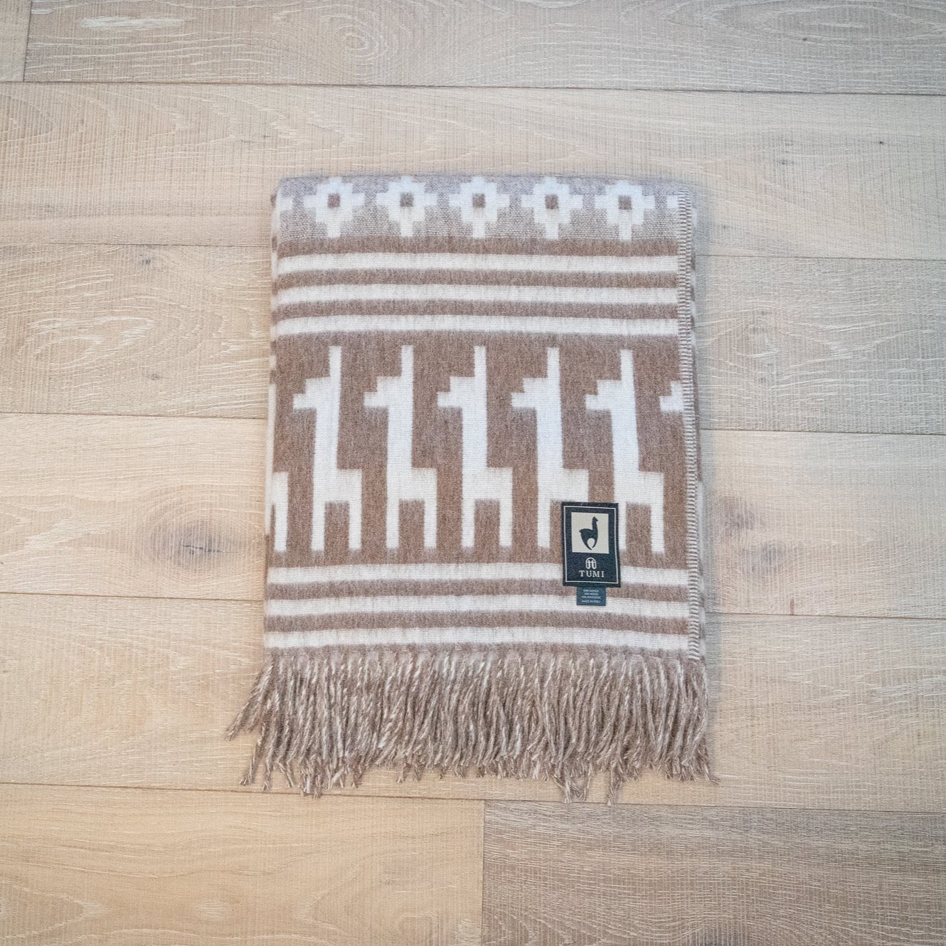 Alpaca Wool Throw Blanket - Alpaca Design (Beige)